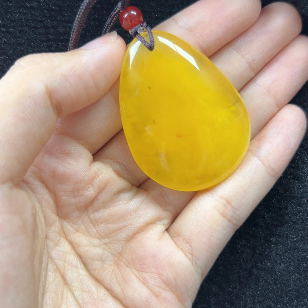 未镶嵌琥珀珠宝奇石
