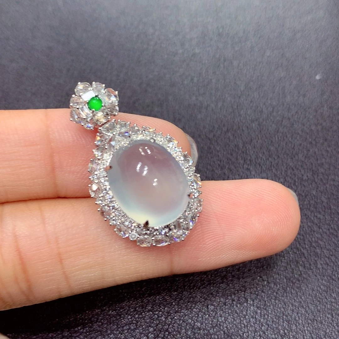 翡翠18K金镶嵌吊坠(赠链)