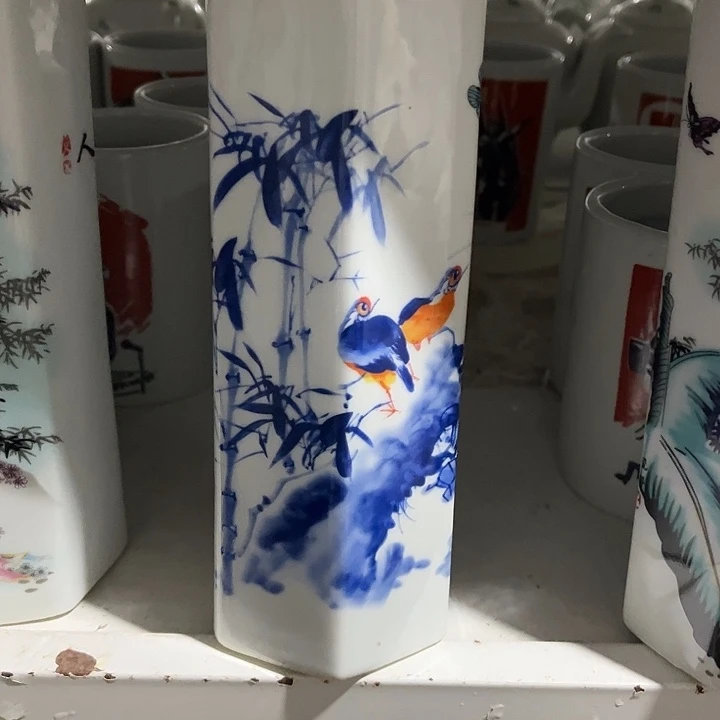 摆件刘*景德镇陶瓷艺术品