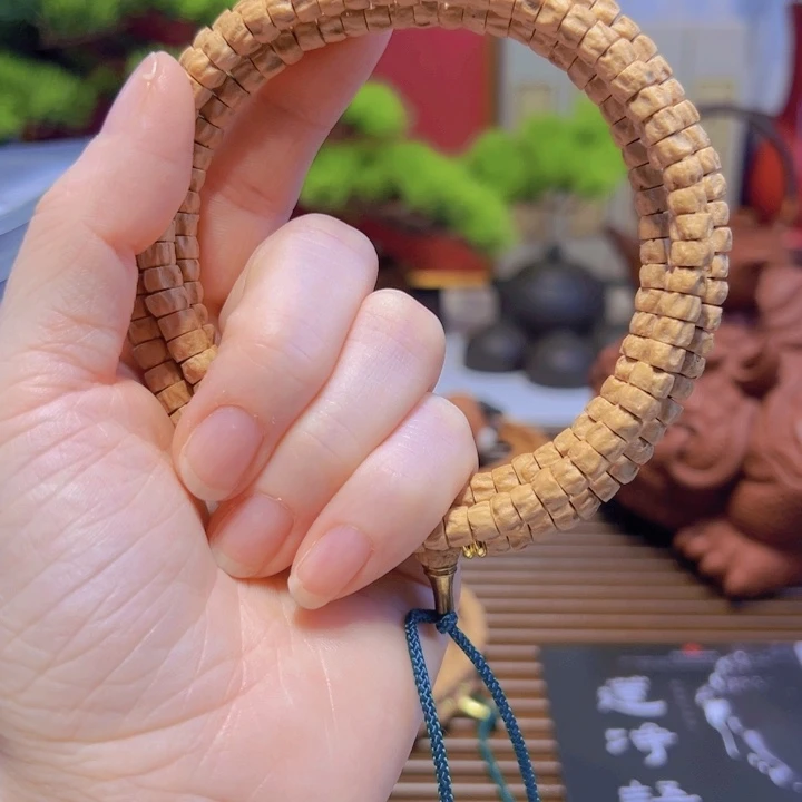 陈***花吊坠柏香籽/百香籽