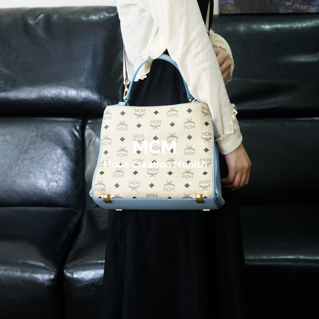 95新 MCM 白蓝拼色斜挎包/AR05321650/1650