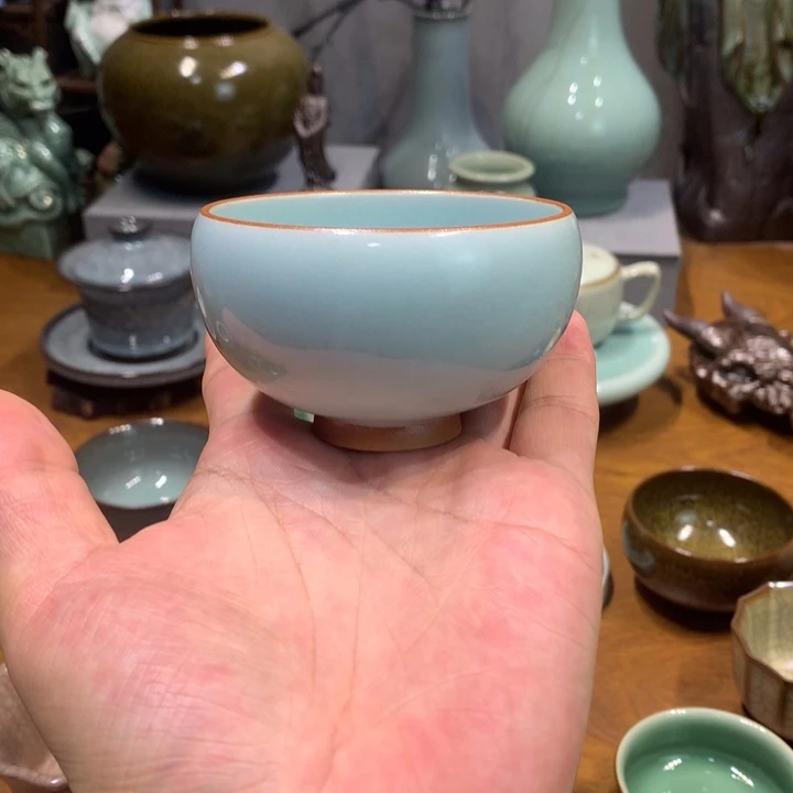 龙泉青瓷天青罗汉杯