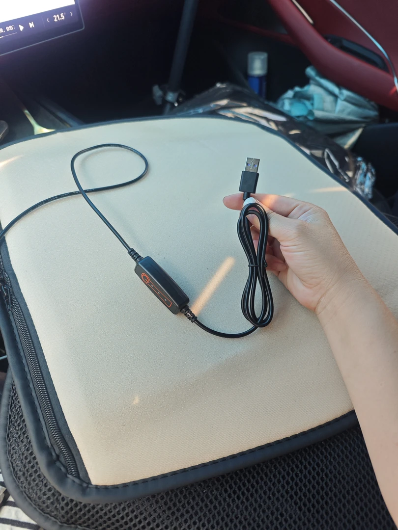 汽车坐垫吹风垫通用两个接口