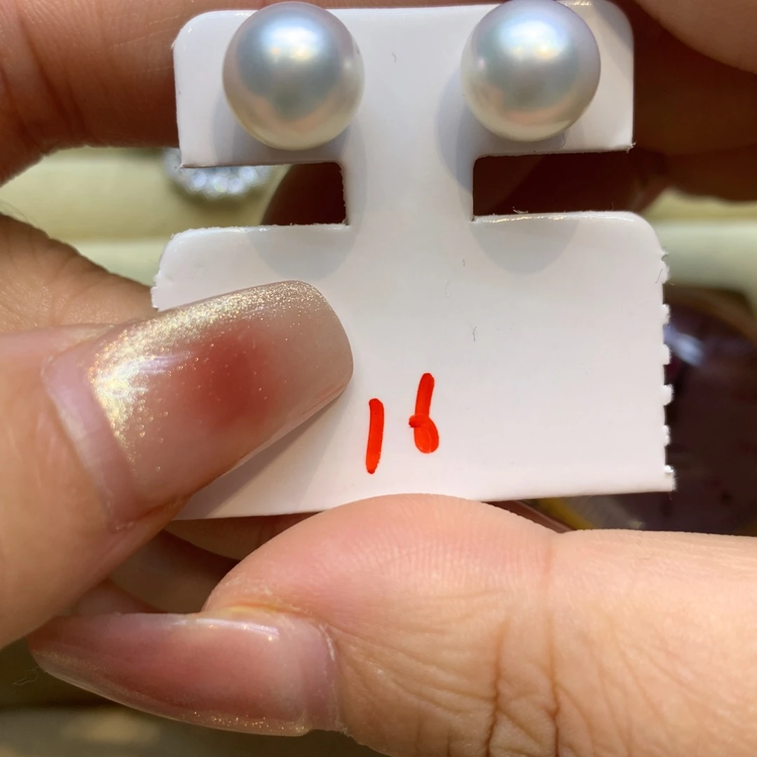 18K金镶嵌耳饰海水珍珠