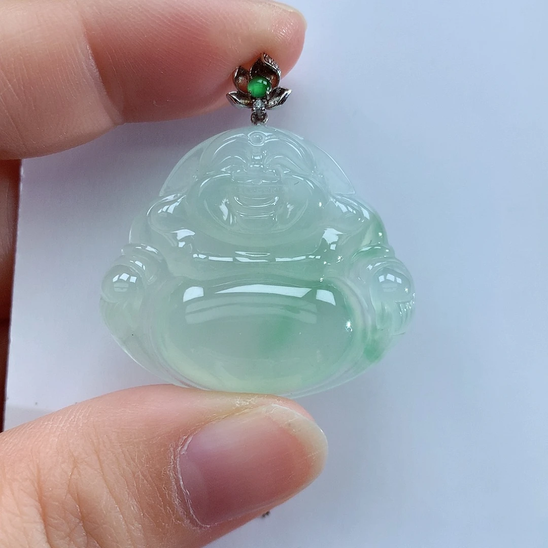 翡翠18K金镶嵌颈饰佛