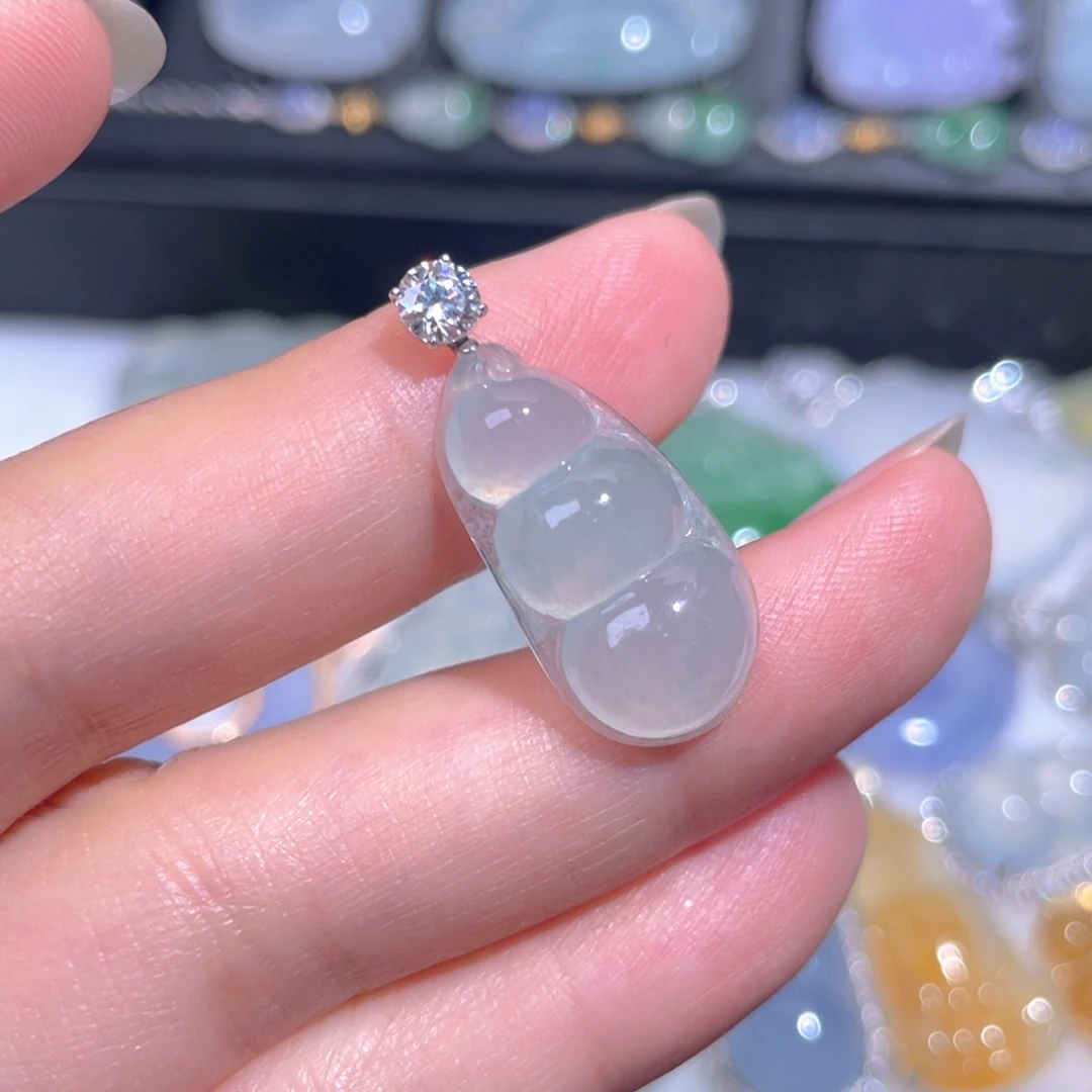 颈饰18K金镶嵌翡翠翡翠