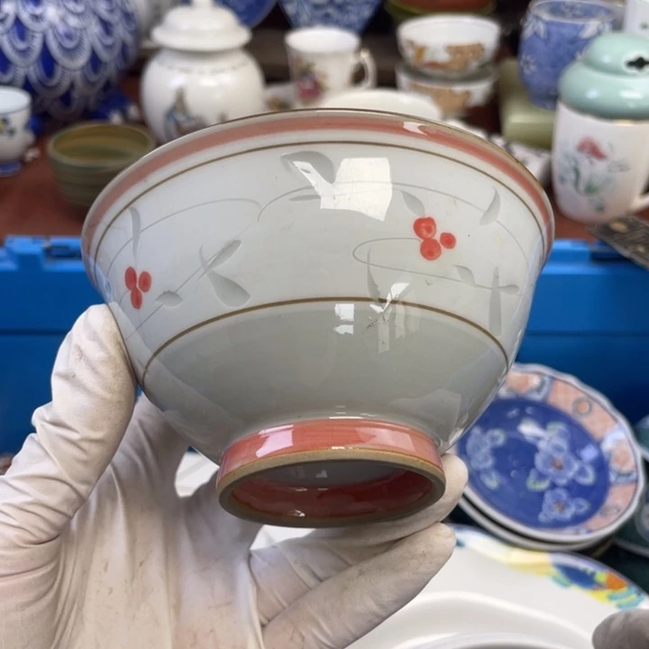 他家瓷器真美…开播了