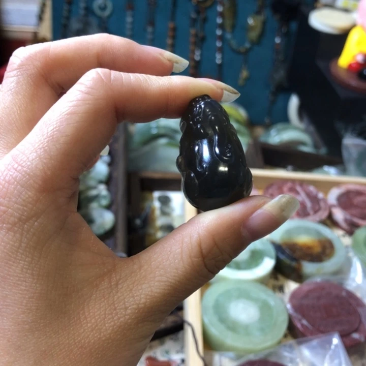 岫玉未镶嵌岫玉挂件