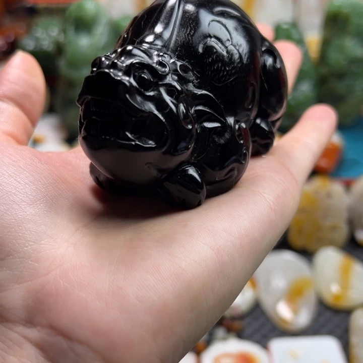 和田玉未镶嵌把件