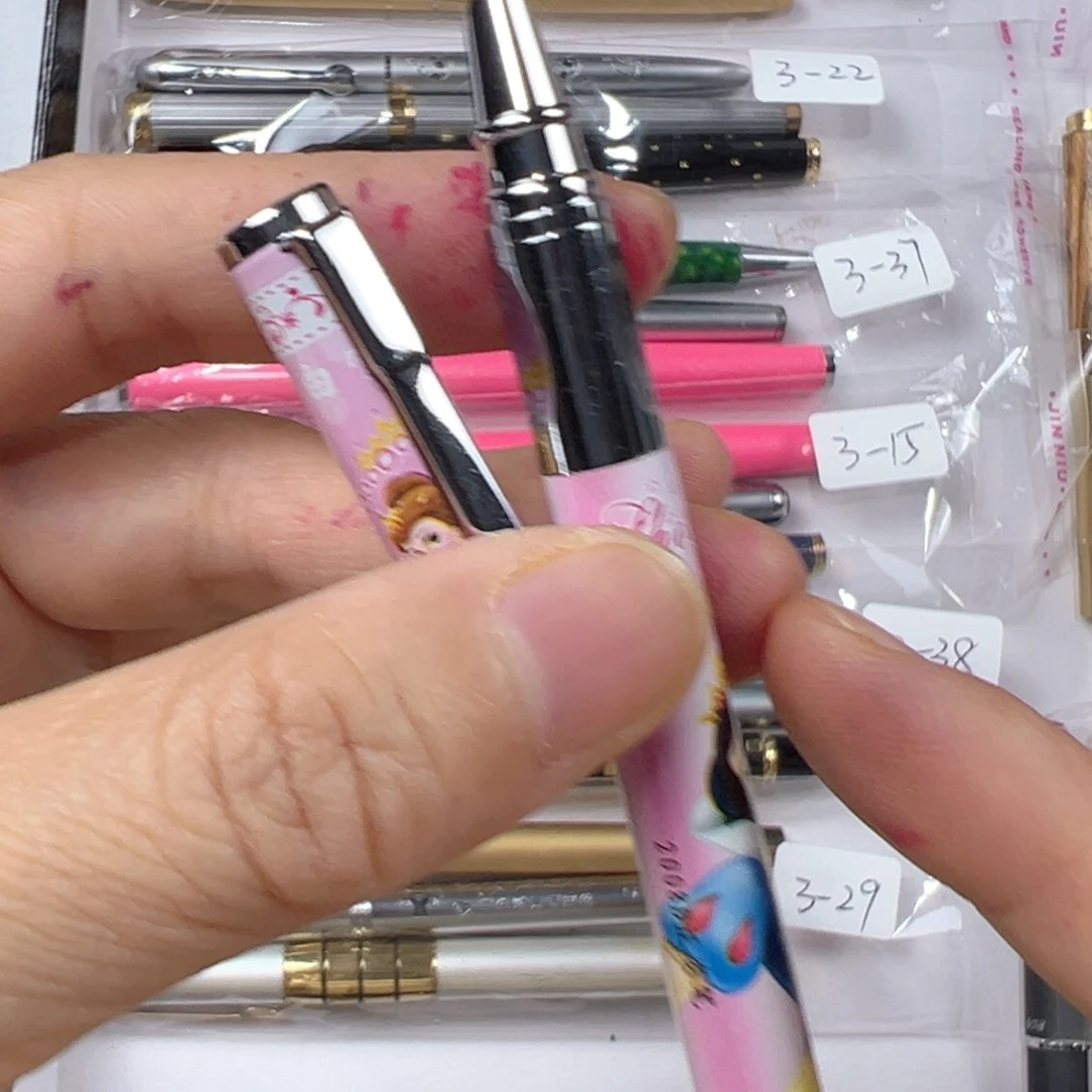 便携式暗尖学生钢笔带正姿吸墨器可卸