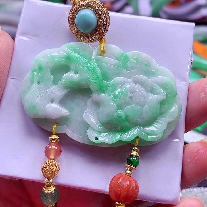 翡翠银S925镶嵌颈饰翡翠