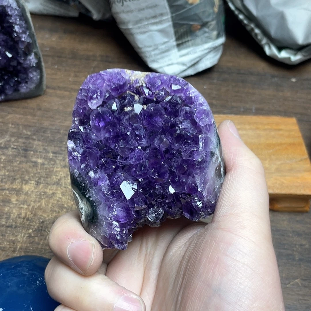 紫晶大型摆件（非配饰）未镶嵌