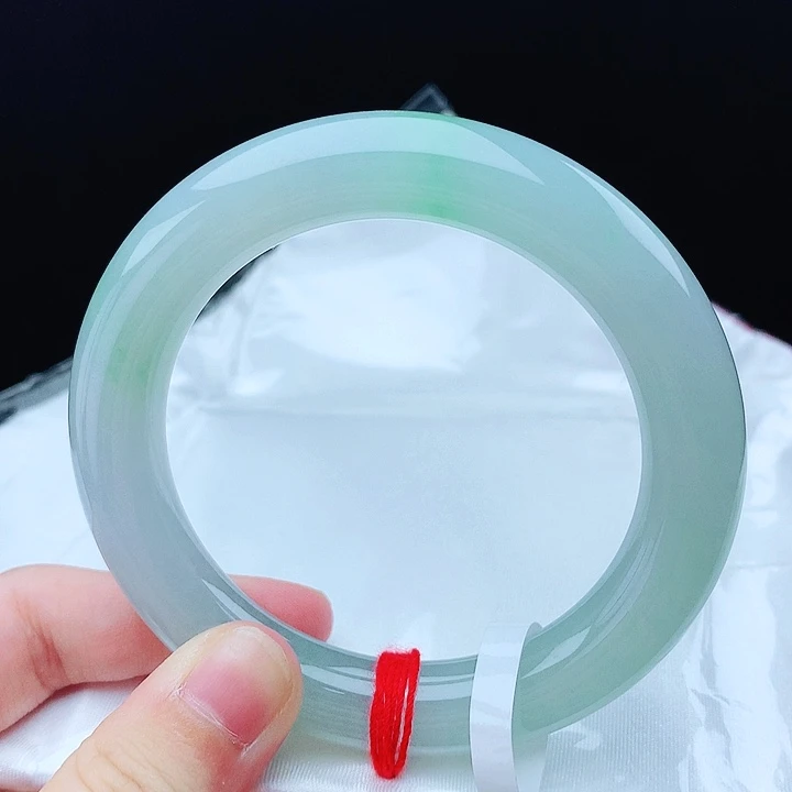翡翠手镯未镶嵌54胖