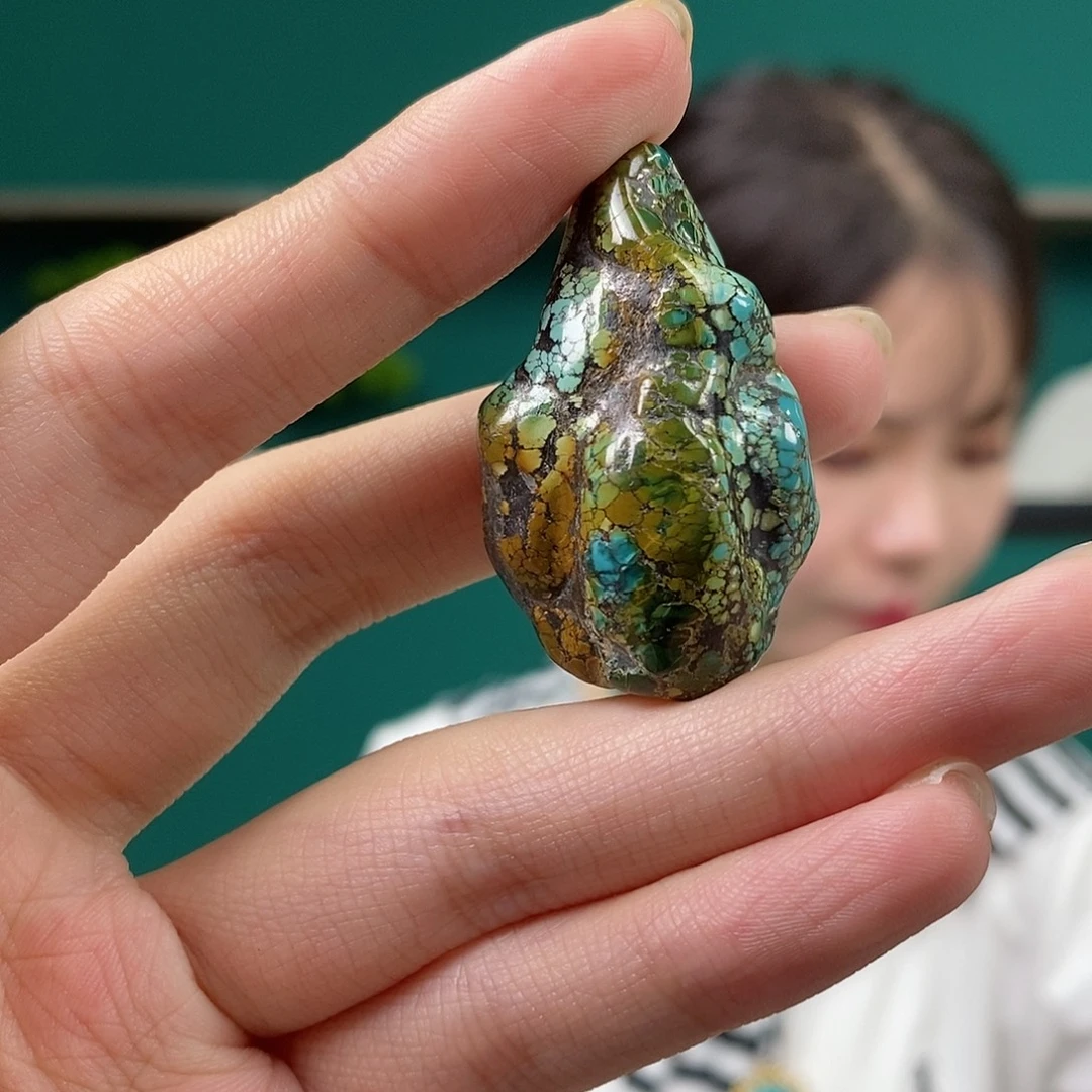绿松石未镶嵌珠宝奇石