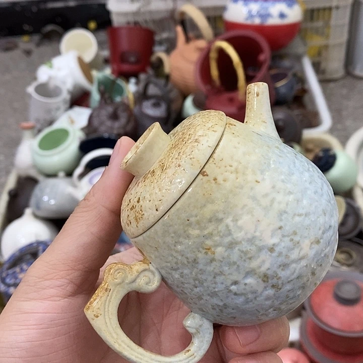 陶瓷艺术品及陶瓷壶