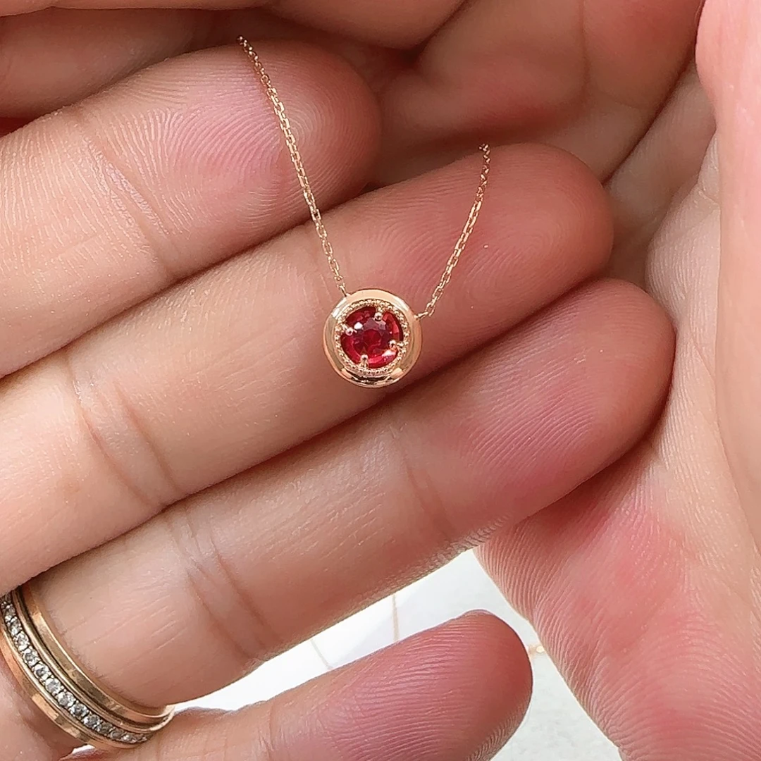 ****姐银S925镶嵌颈饰红宝石