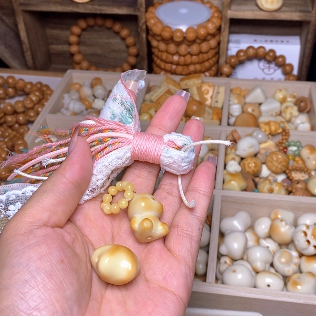 陈***s猴头核桃吊坠星星 小熊 蜜卡 粉红泡泡