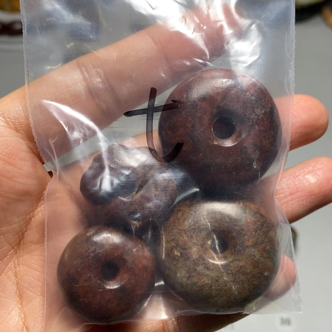 颈饰未镶嵌岫岩河磨玉（透闪石质玉）t****g