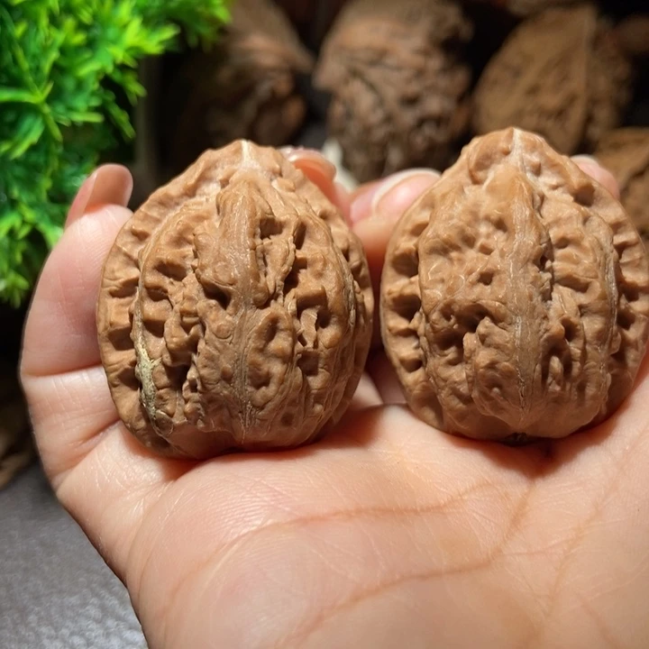 把件文玩核桃东北楸子小雪68