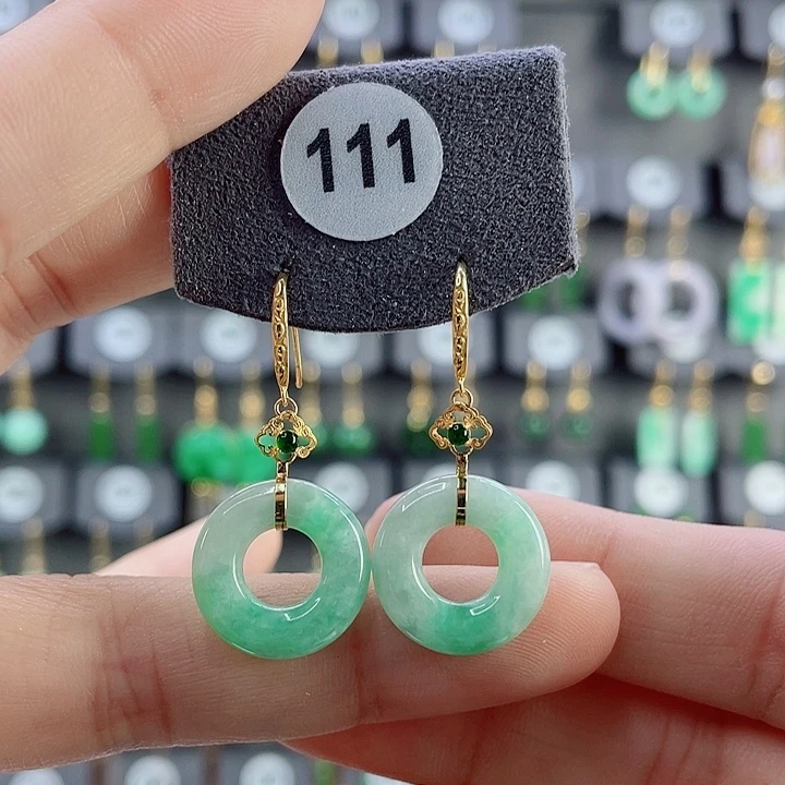 18K金镶嵌翡翠耳饰