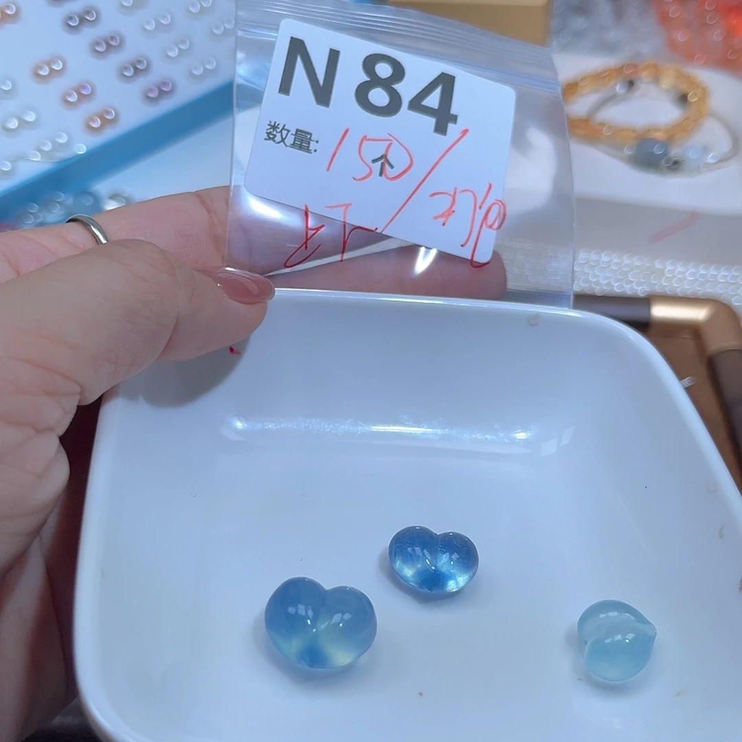 他***)海蓝宝石裸石N84。