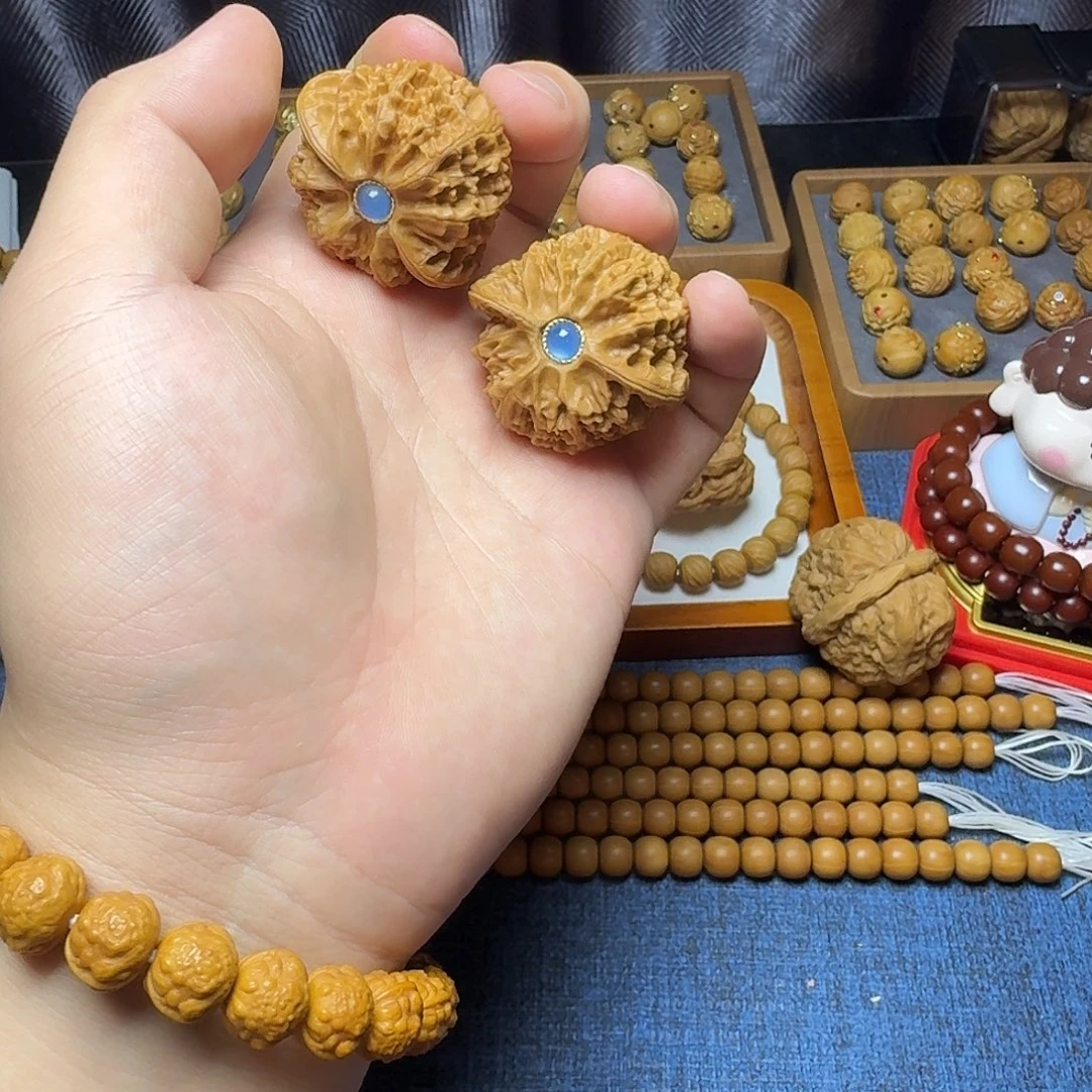 猴头核桃吊坠宫灯