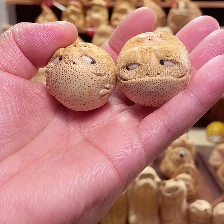 竹竹根雕金蟾手球