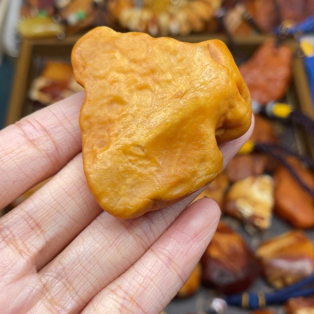 琥珀未镶嵌珠宝奇石