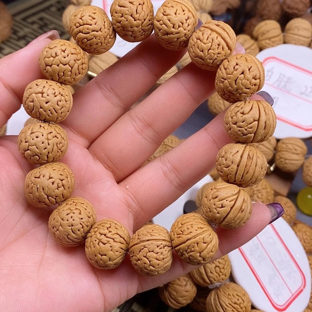 桃核手串哎**。金鱼肚1.8