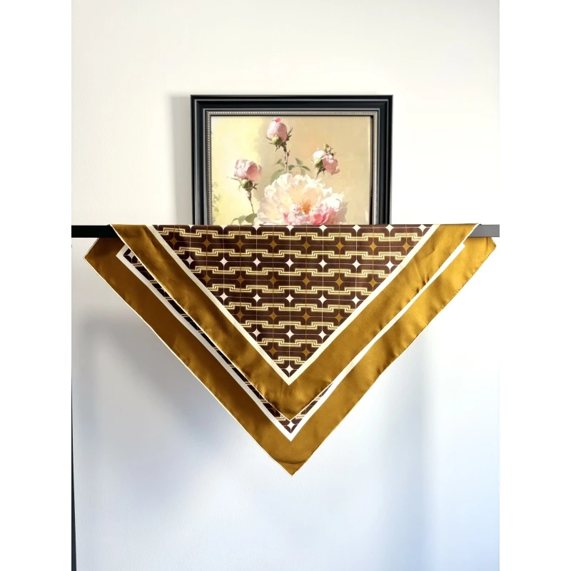 金棕迷境-2025早春桑蚕丝方巾