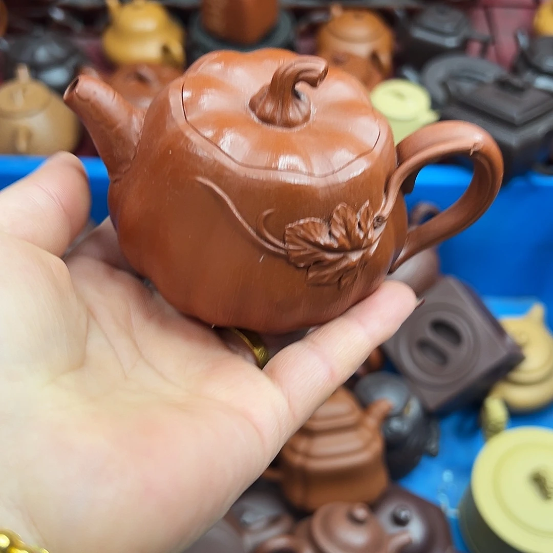 紫砂茶壶紫砂的………………