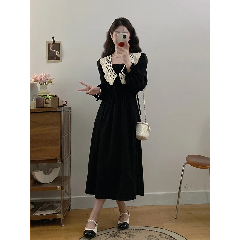 大码女装蕾丝花边领拼接时尚春季黑色连衣裙胖MM藏肉显瘦连衣裙女