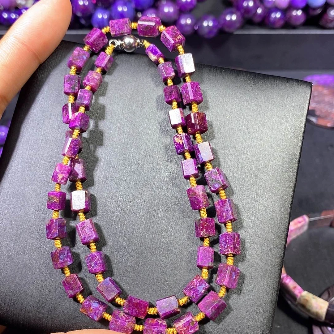 苏纪石（舒俱来）未镶嵌南非老矿舒俱来舒俱来桃红方糖项链