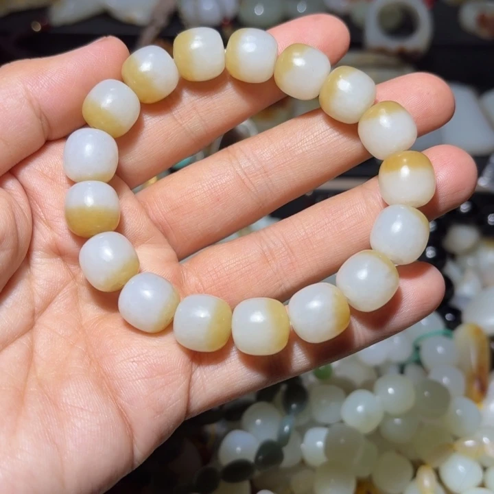 和田玉未镶嵌手串