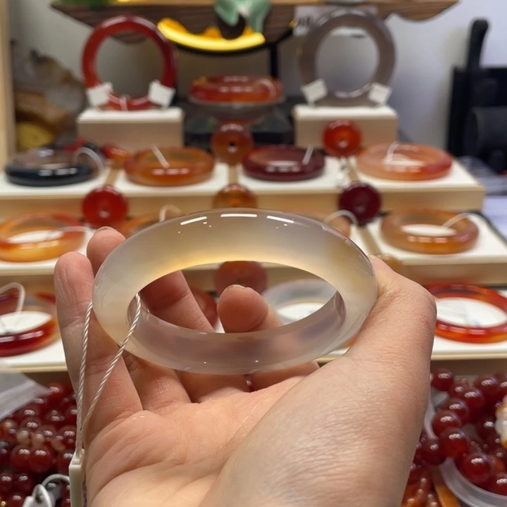 玛瑙/玉髓未镶嵌手镯