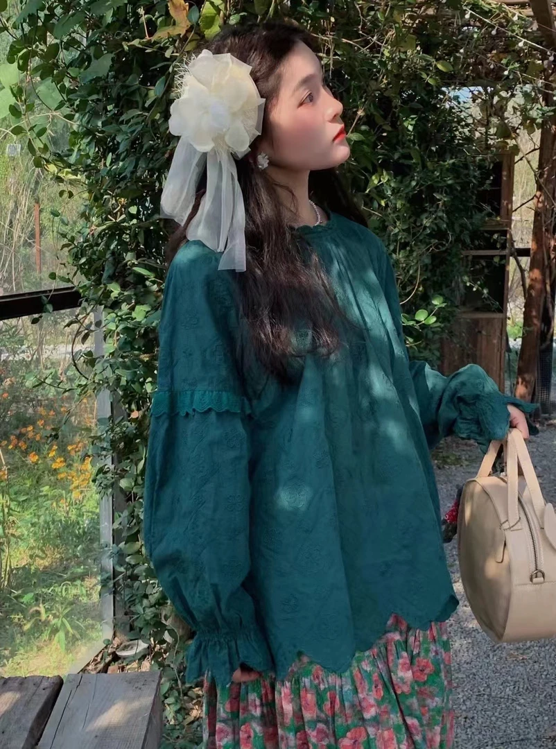 松子家、熊姑娘刺绣花边上衣