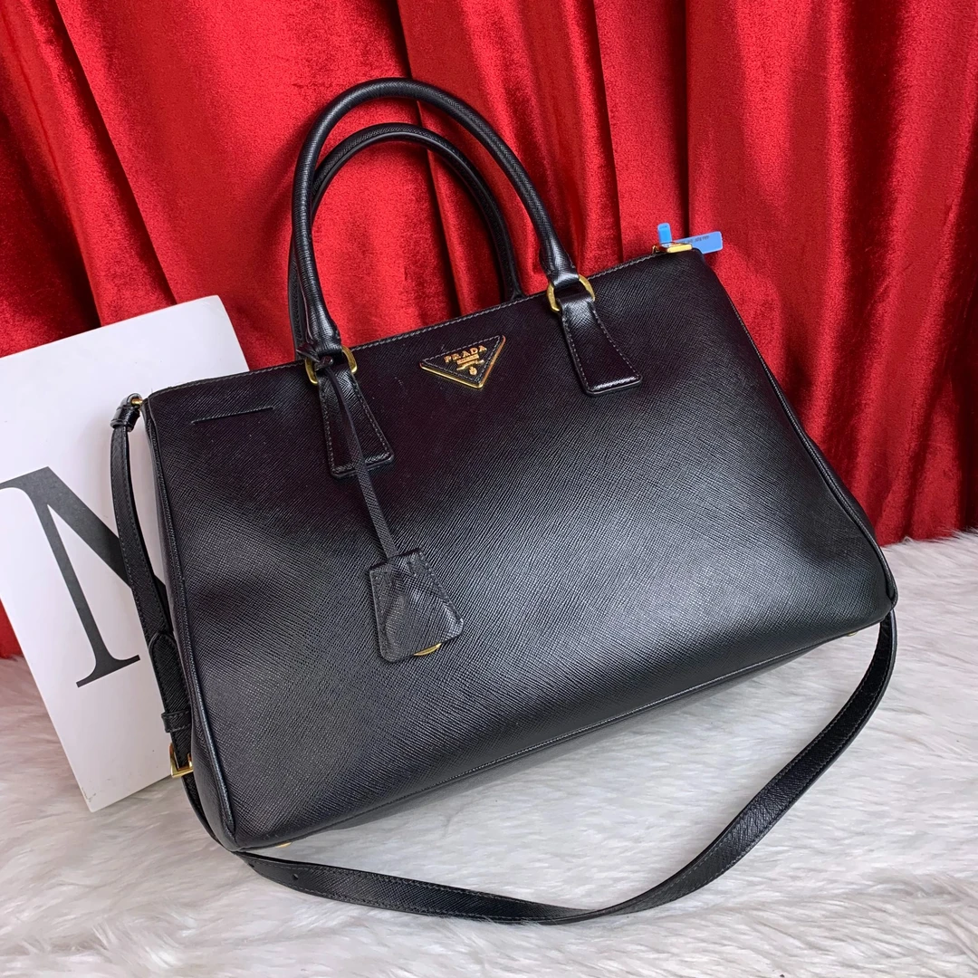 95新 Prada/普拉达 黑金杀手包/EE09116541/6541