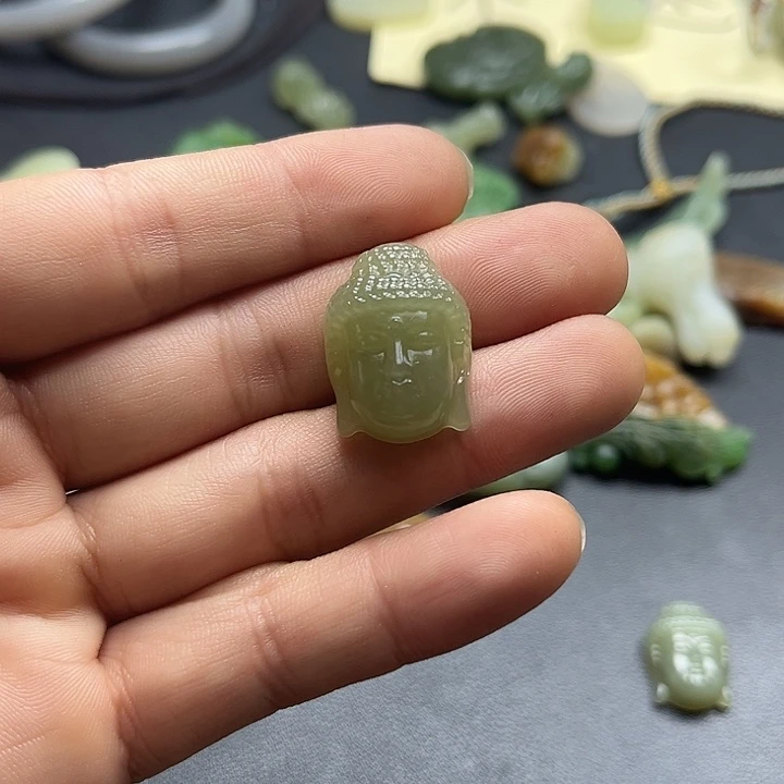 幸***运和田玉未镶嵌颈饰