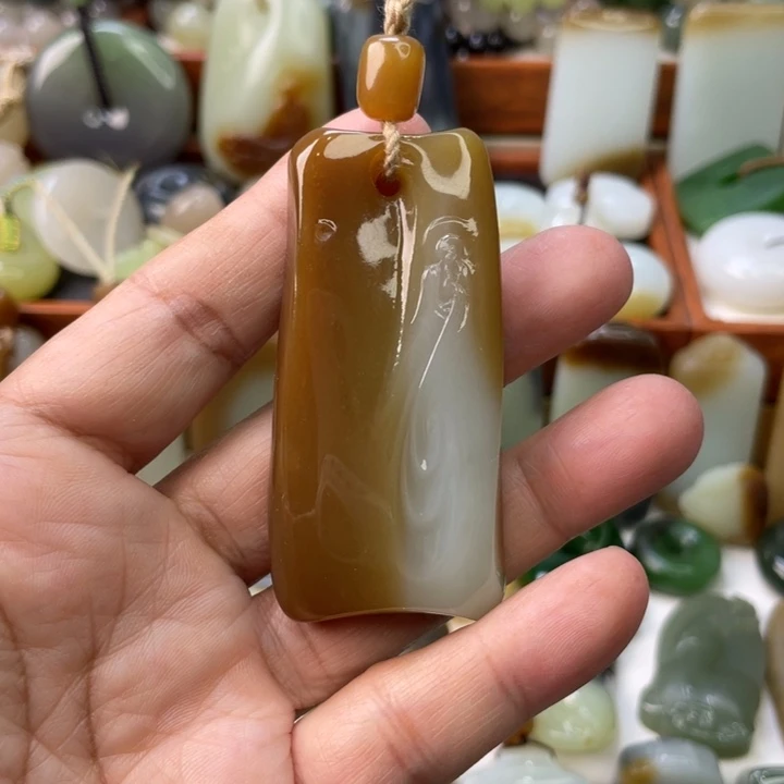 和田玉未镶嵌颈饰