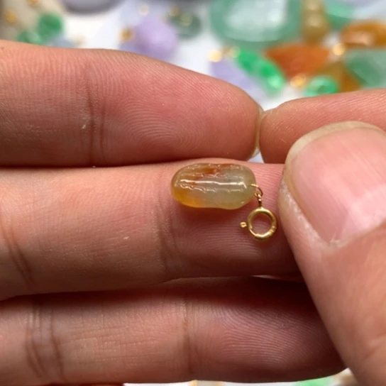 翡翠颈饰未镶嵌翡翠