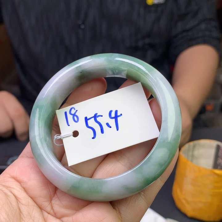 未镶嵌手镯翡翠18