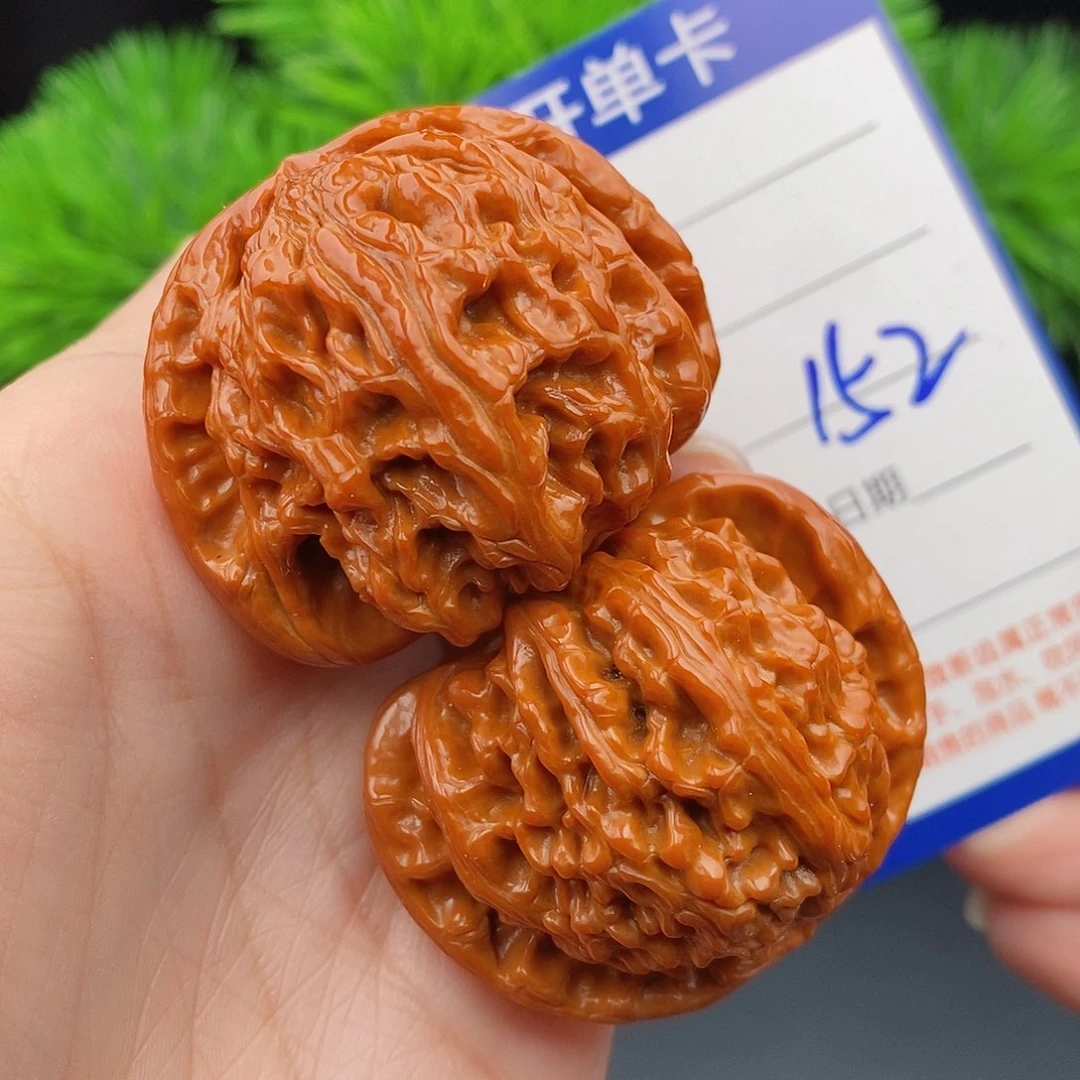 文玩核桃把件44闷白152