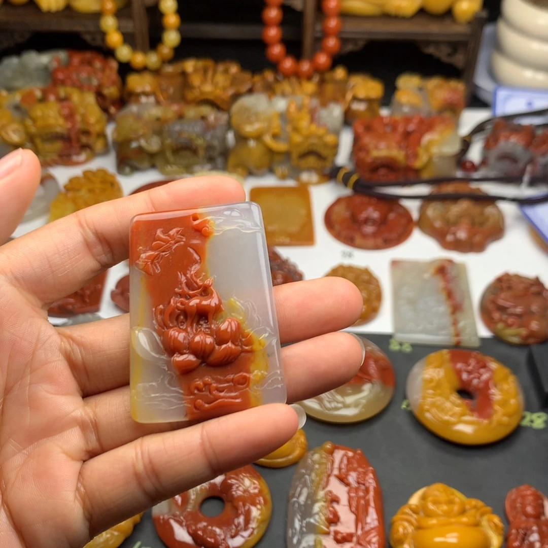石英质玉（黄龙玉）挂件未镶嵌