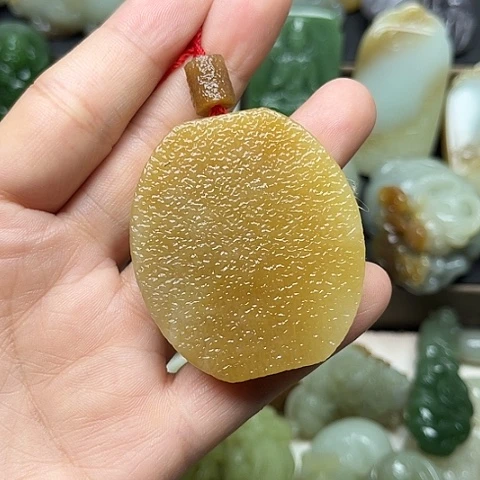颈饰未镶嵌和田玉
