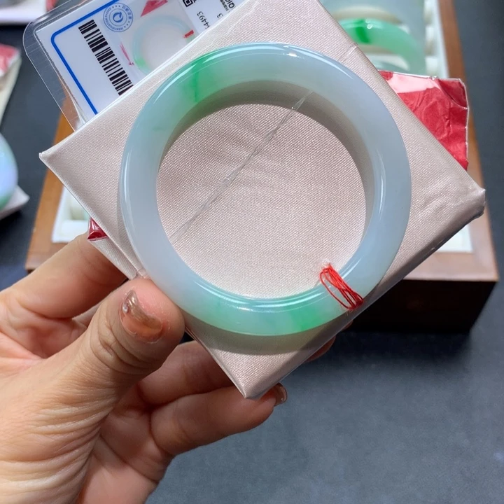 翡翠未镶嵌手镯22号