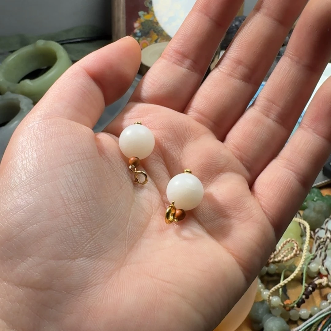 和田玉珠子两个未镶嵌炫*Z