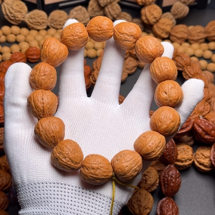 文玩核桃手串光头