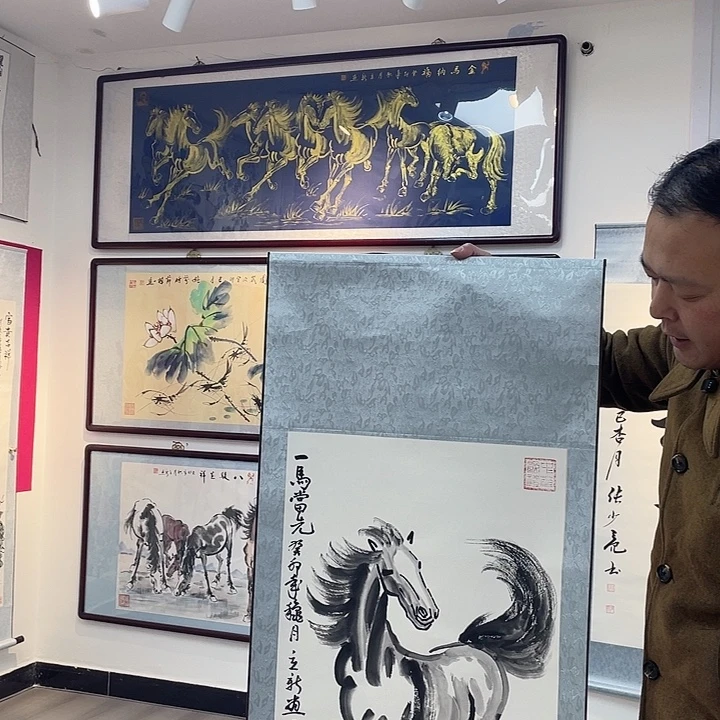 国画一马当先手绘作品