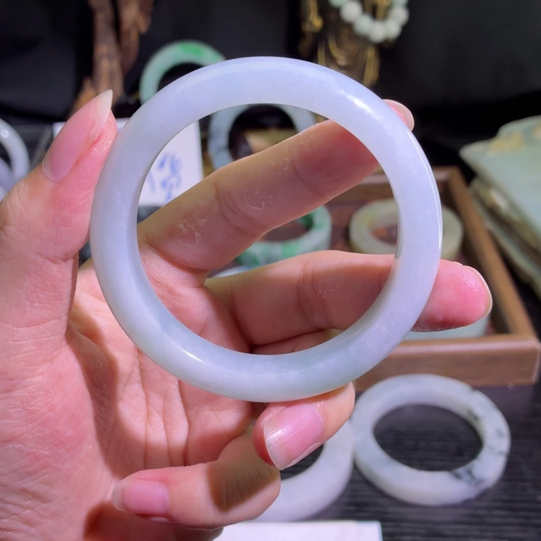 定制翡翠未镶嵌天然翡翠A货毛胚手镯