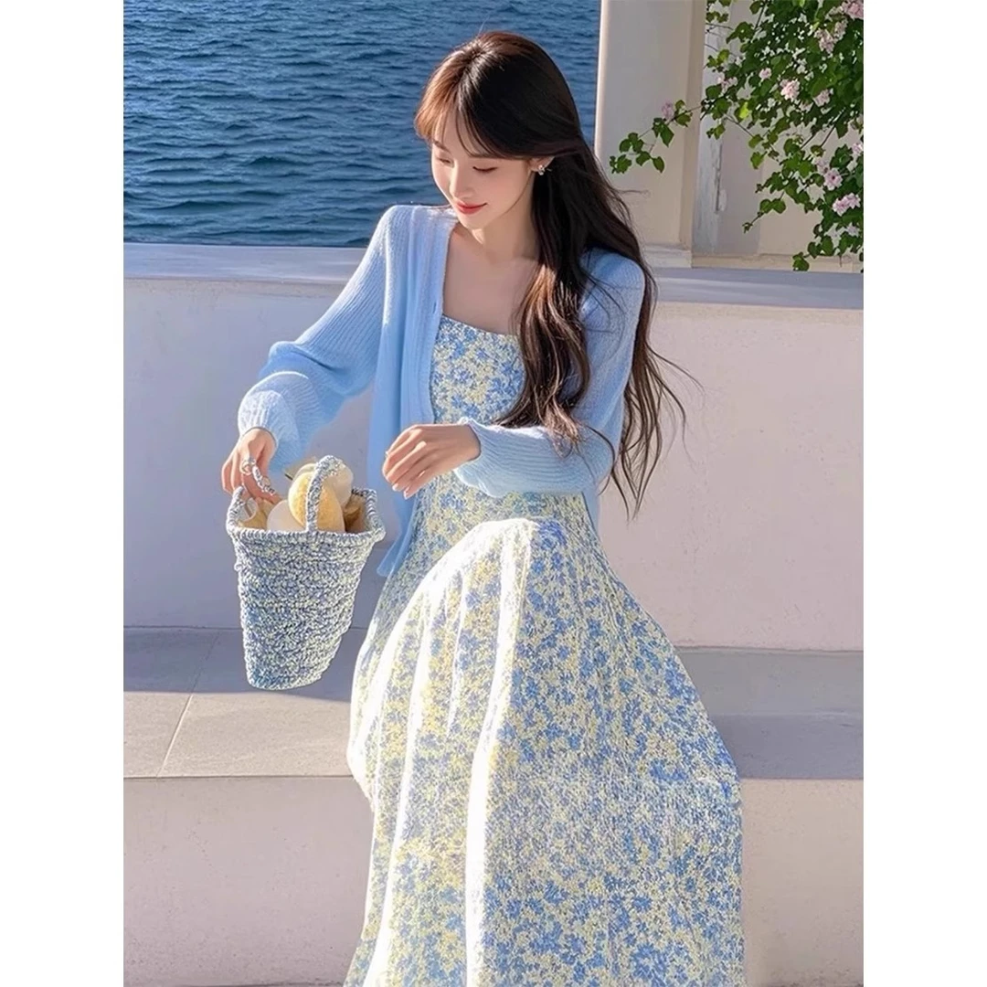 微胖妹妹大码入春搭配一整套蓝色开衫碎花连衣裙子减龄独特套装女